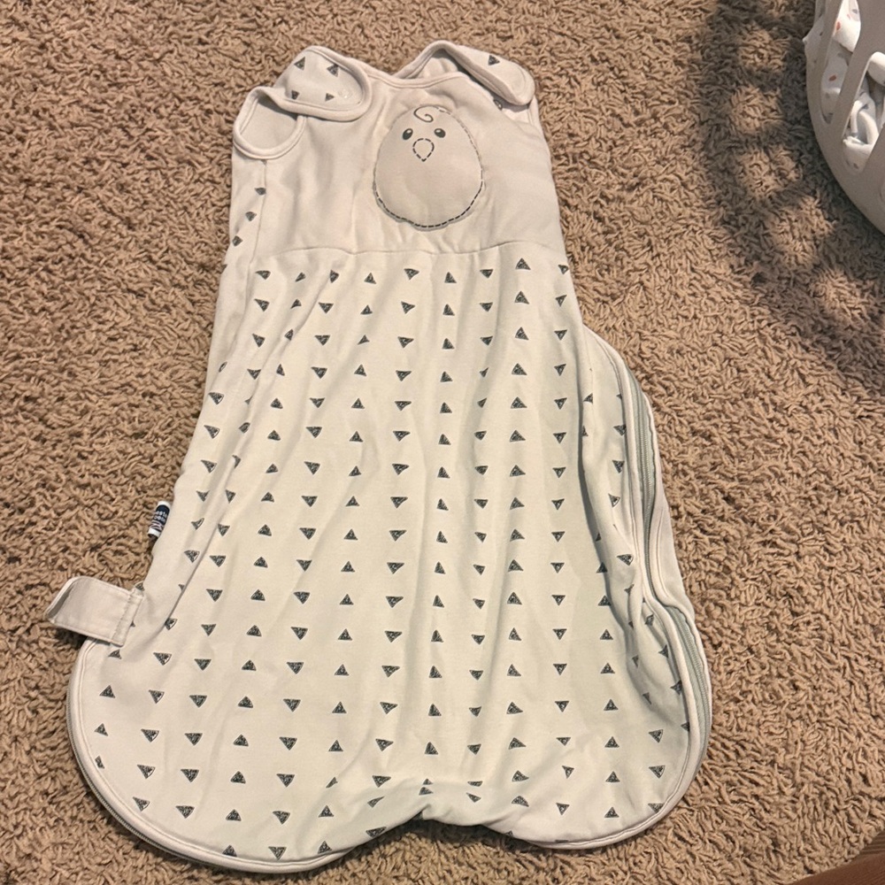 Nested Bean White Sleep Sack with Triangle Print